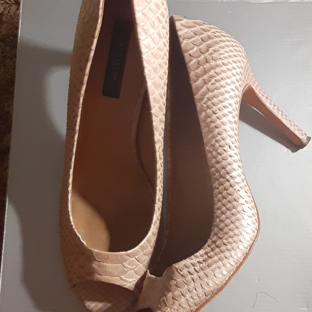 Heels - Picture 2 of 2